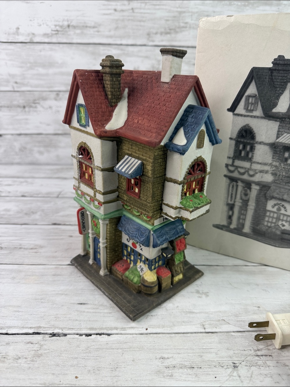 Corner Grocer Heritage Village Collection Dept. 56 #5970-6 Christmas In The City